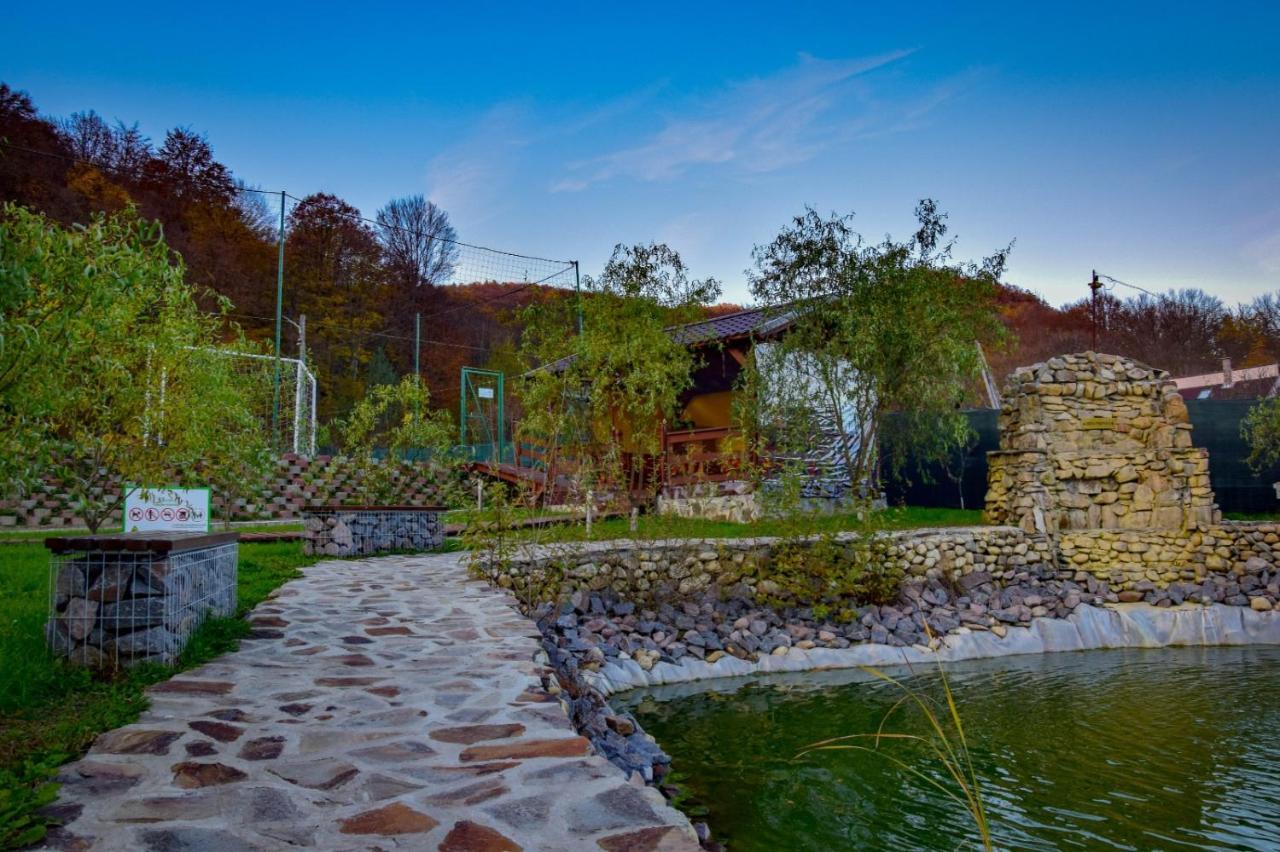 Green Property Dofteana Exterior photo