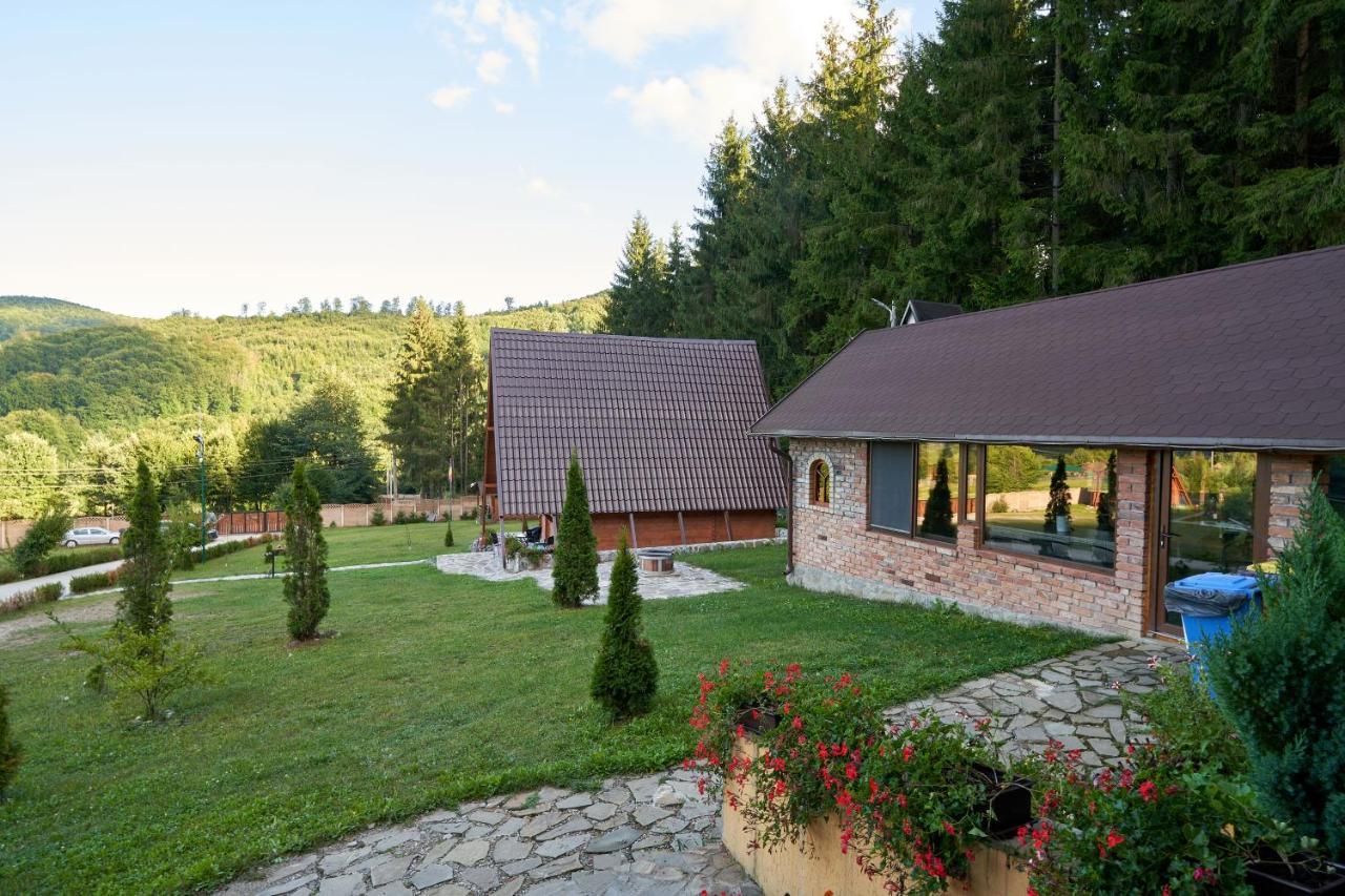 Green Property Dofteana Exterior photo