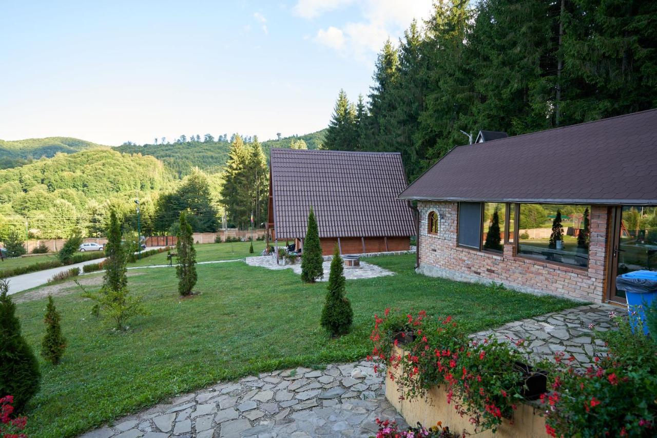 Green Property Dofteana Exterior photo